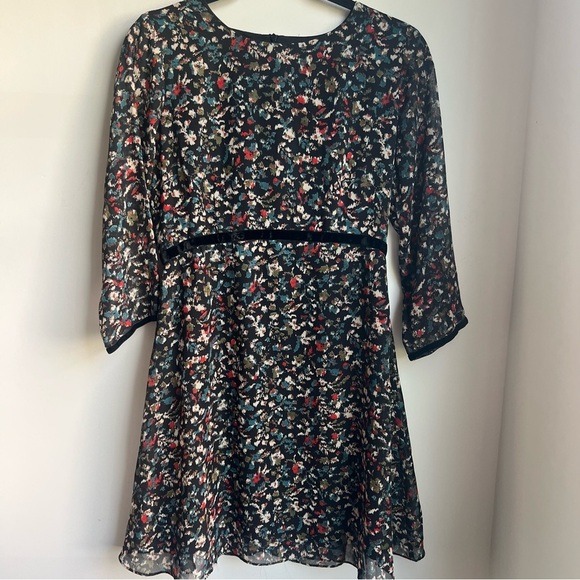 NWT Molly Bracken Dress with 3/4 Sleeves and Crew Neck - Small - Picture 2 of 16